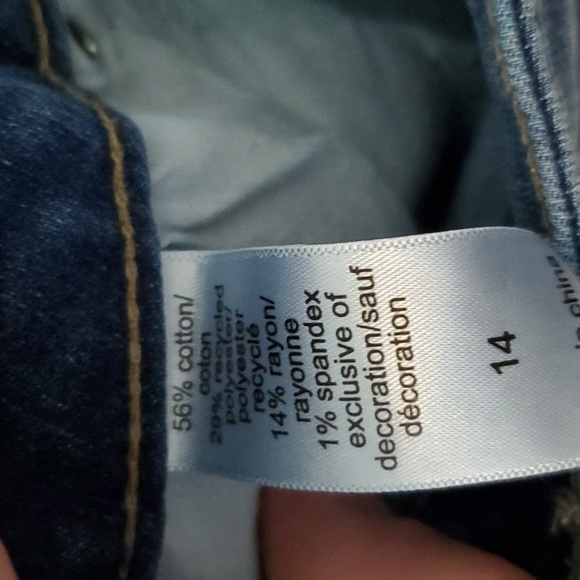 Maurices mid-rise shorts - Picture 3 of 4